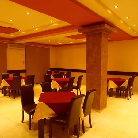 Ξενοδοχείο Amigos 2*